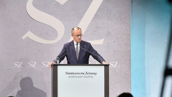 Merz will digitale Plattform für Einwanderung vorantreiben