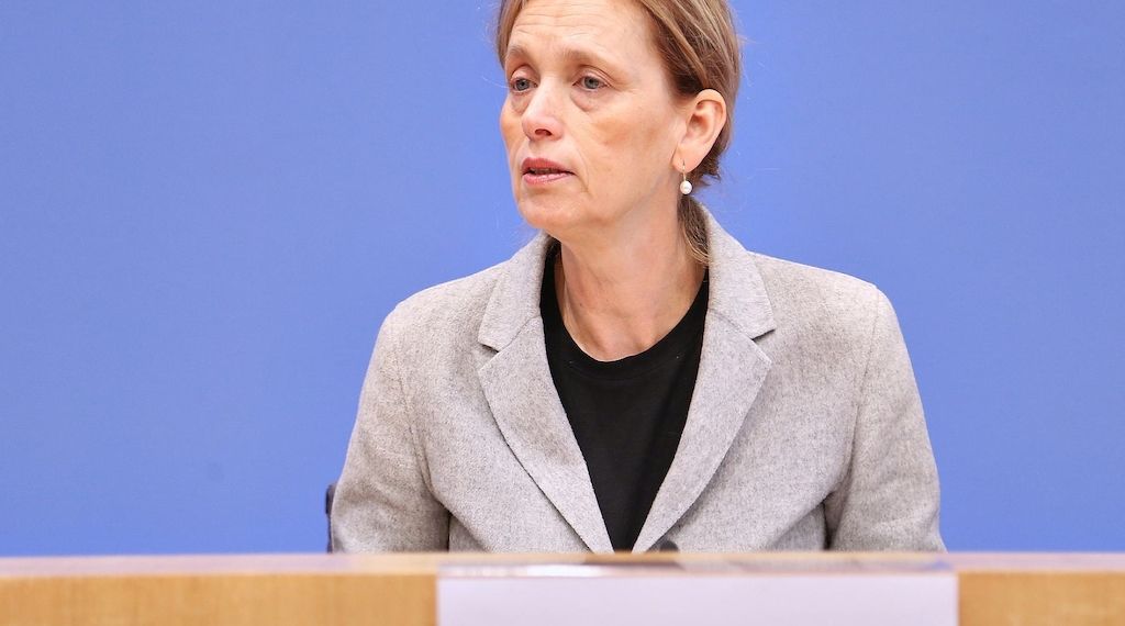 Familienministerin bei Alter für Social-Media-Verbot gesprächsbereit