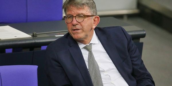 Kulturstaatsminister Weimer weist Vorwürfe zurück