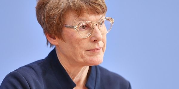 Wirtschaftsweise Grimm verlangt kompletten Neuanfang beim Rentenpaket