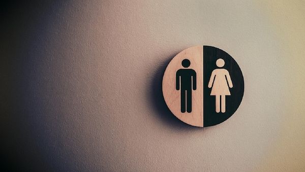 Experten mit Fakten, Urteilen und Kuriosem zum „stillen Örtchen“