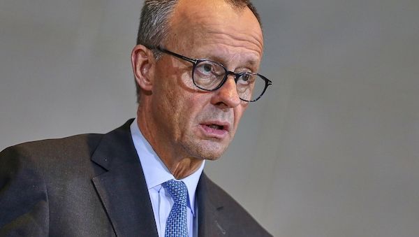 Merz spricht mit Tusk über Sabotageakt auf polnische Bahntrassen