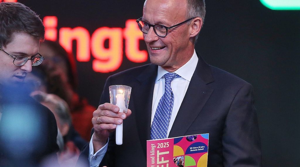 Buh-Rufe bei Merz-Auftritt in Halle (Saale)