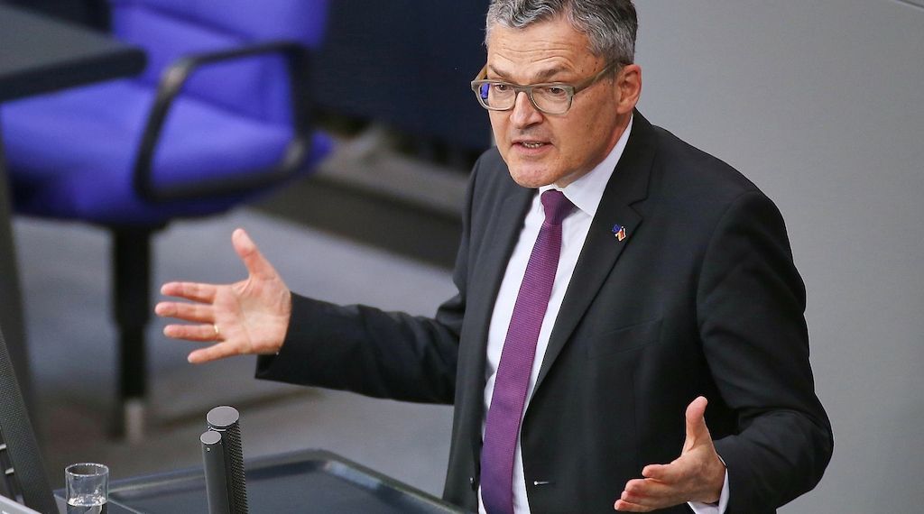 Kiesewetter fordert Aufbau staatlicher Rohstoff-Reserve