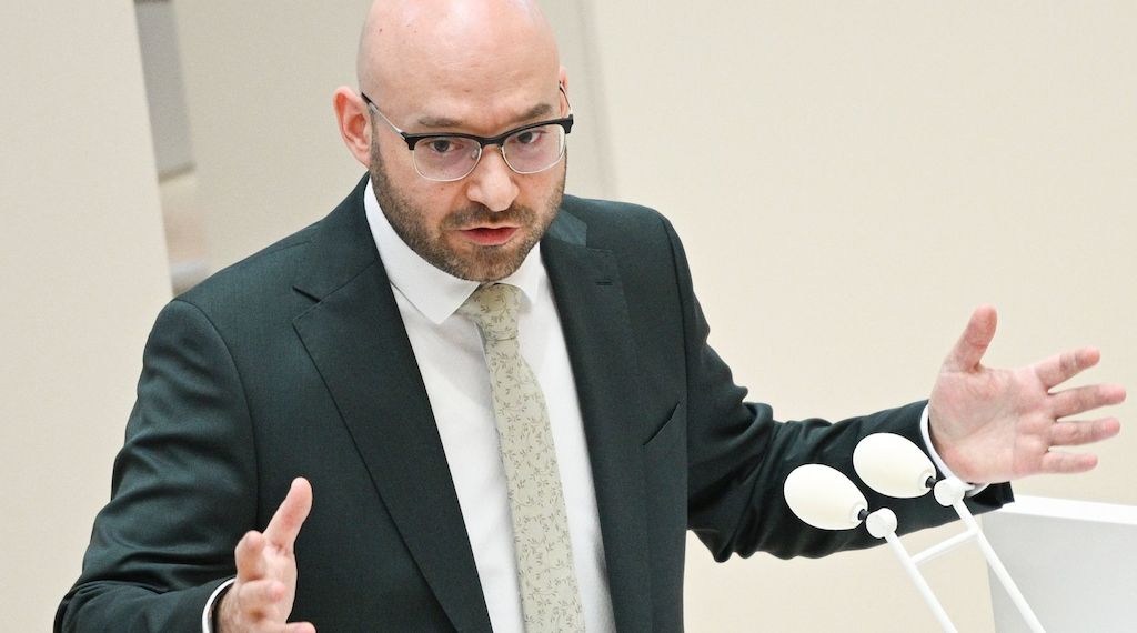 Brandenburgs Innenminister für mehr Kameras an unsicheren Orten in Brandenburg