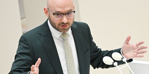 Brandenburgs Innenminister für mehr Kameras an unsicheren Orten in Brandenburg