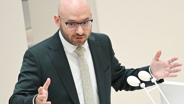 Brandenburgs Innenminister für mehr Kameras an unsicheren Orten in Brandenburg