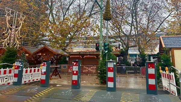 Berliner Weihnachtsmarkt an Gedächtniskirche verstärkt Sicherheit