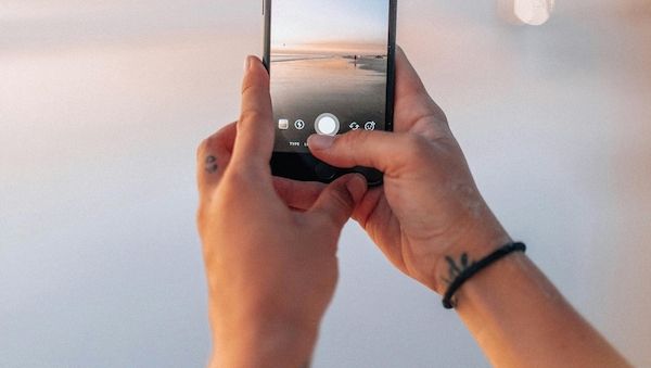 ARAG Experten mit Antworten aus der schimmernden Welt der Selfies