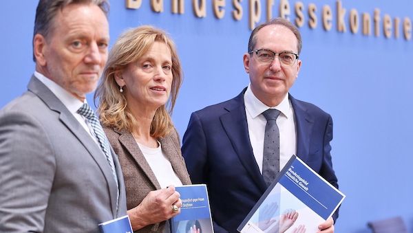 Straftaten gegen Frauen und Mädchen nehmen weiter zu