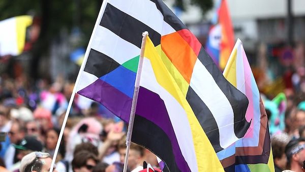 Neonazi-Jugendgruppen gehen strategisch gegen CSDs vor