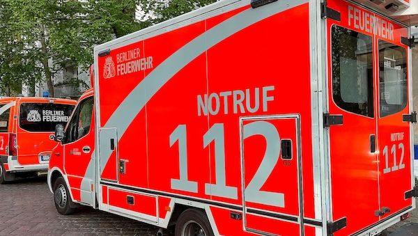 Schwerer Verkehrsunfall mit Seniorin in Berlin-Lichterfelde