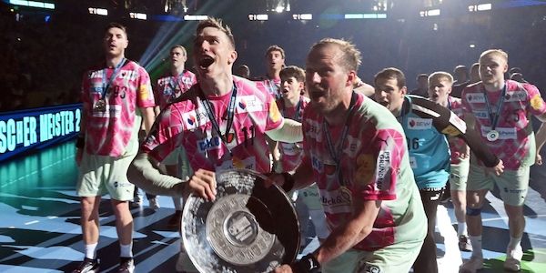 Diebe klauen Berliner-Füchse die Handball-Meisterschale