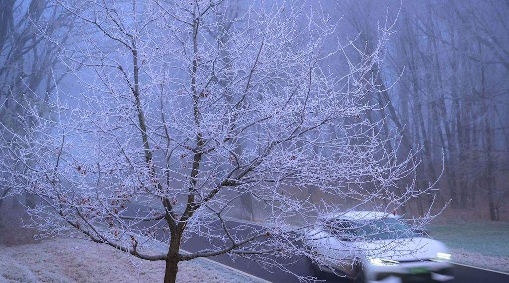 Autofahrer in Berlin und Brandenburg aufgepasst: Glätte und Schnee zum Wochenstart