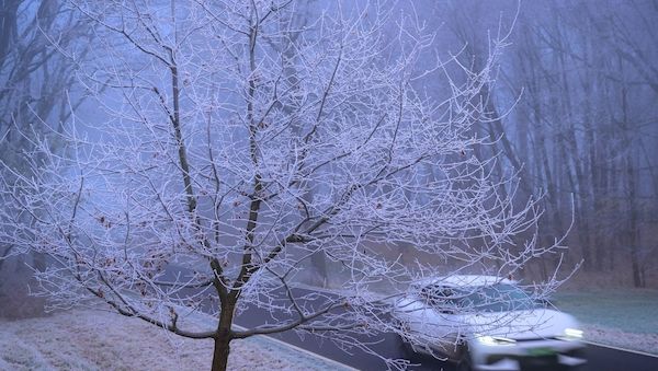 Autofahrer in Berlin und Brandenburg aufgepasst: Glätte und Schnee zum Wochenstart
