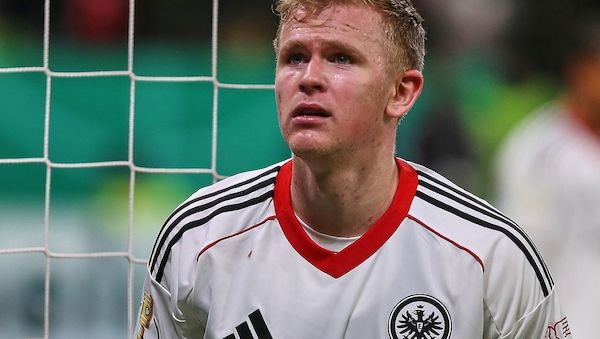 Bundesliga: Eintracht trotzt Kölner Blitzstart und Schlussoffensive