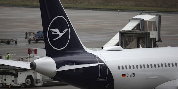 Lufthansa sagt Regierung Unterstützung im Bündnisfall zu