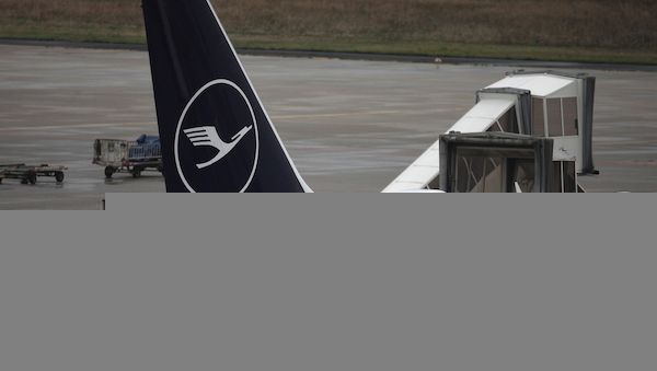 Lufthansa sagt Regierung Unterstützung im Bündnisfall zu