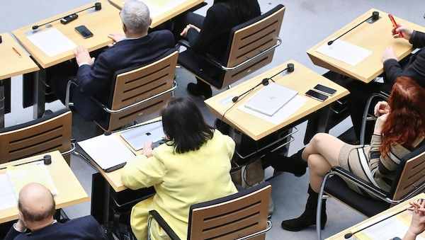 SPD-Fraktion Berlin nimmt Kürzungen im Gewaltschutz von Frauen zurück