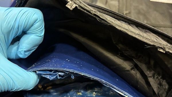 Flughafen Hamburg stellt 56-Jährigen mit fünf Kilogramm Heroin