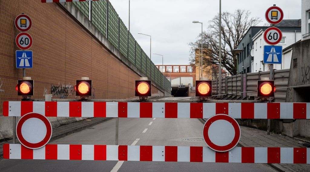 Sperrungen auf der A100 wegen Bauarbeiten im Bereich des Tunnels Grenzallee