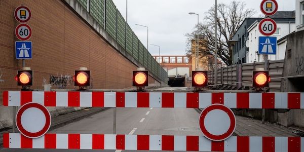 Sperrungen auf der A100 wegen Bauarbeiten im Bereich des Tunnels Grenzallee