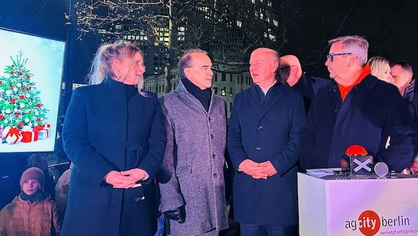 City West im Glanz: Der Kurfürstendamm strahlt Berlin in die Weihnachtszeit