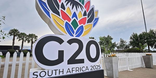Trump will Südafrika nicht zu G20 einladen und stoppt Gelder
