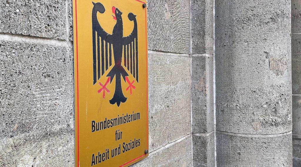 Arbeitsministerium: Rentenpaket soll spürbares Plus bringen