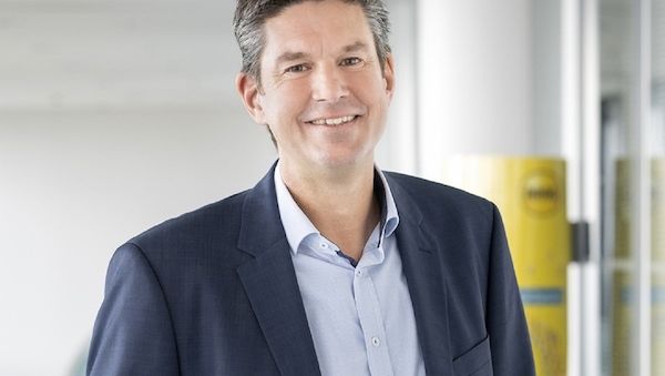 Brandgefahr zur Adventszeit: ARAG Experte Tobias Klingelhöfer macht auf Risiken aufmerksam