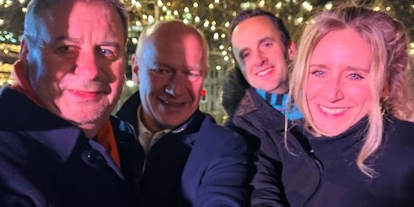 City West im Glanz: Der Kurfürstendamm strahlt Berlin in die Weihnachtszeit 