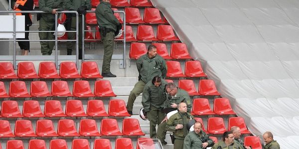 NRW-Landesrechnungshof rügt Kosten für Bundesliga-Hochrisikospiele