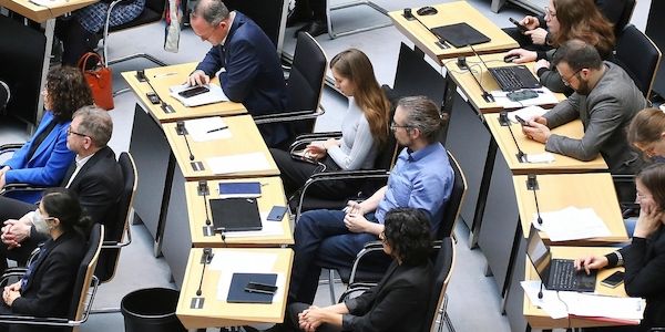 Berliner Grüne stellen neue Pressesprecherin für Wahlkampf vor