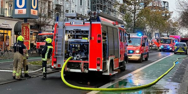 U9 fährt nach Brand im U-Bahnhof Schloßstraße wieder