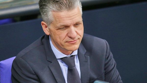 Frei ruft Junge Gruppe zu verantwortungsvollem Vorgehen auf