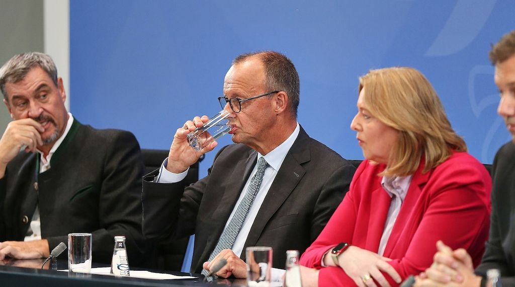 Insa: Regierungsparteien auf Rekordtief