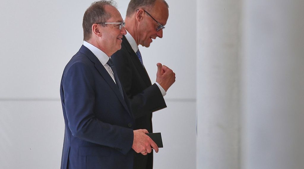 Dobrindt stellt sich in Stadtbild-Debatte hinter Merz