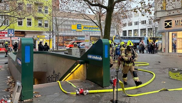 Polizei prüft fahrlässige Brandstiftung nach U-Bahn-Feuer in Berlin