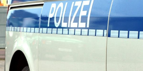 Vier Polizisten bei Lokalbegehung in Berlin-Spandau verletzt