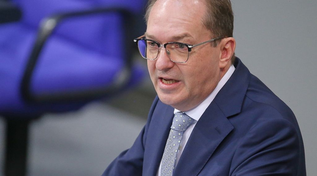 Dobrindt erwartet Hinwendung der AfD-Jugend zum Extremismus