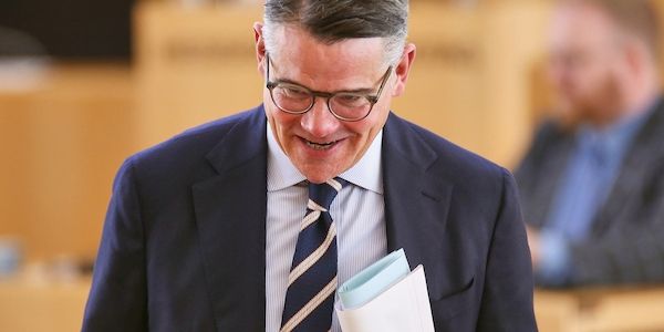 Rhein verlangt Stopp von Verbeamtungen im Öffentlichen Dienst