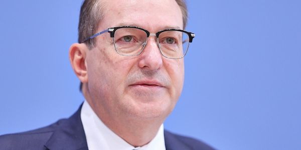 Dobrindt stellt neue Drohnenabwehreinheit in Dienst