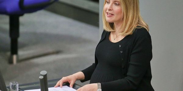 Hubertz will trotz Mutterschutz an Rentenabstimmung teilnehmen