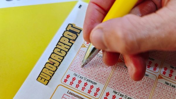 Gewinnzahlen Eurojackpot vom Dienstag (02.12.2025)