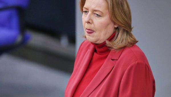 IG Metall stellt sich im Rentenstreit hinter Bas