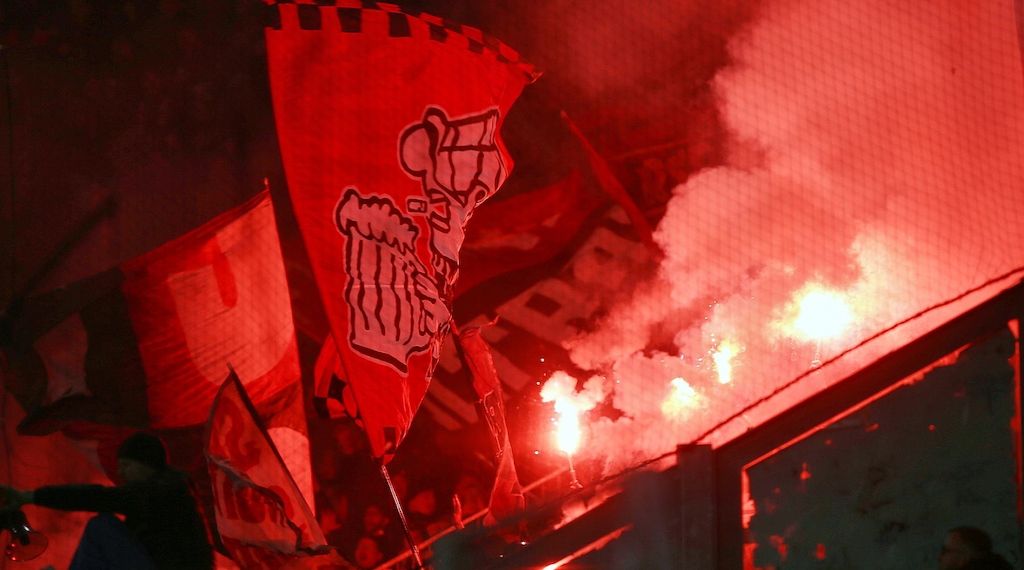 Reul verteidigt Pläne für verschärfte Maßnahmen in Stadien