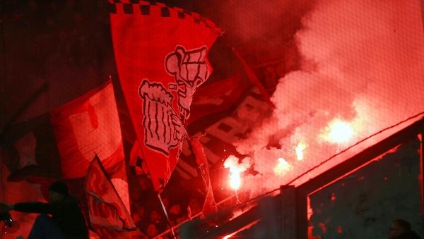 Reul verteidigt Pläne für verschärfte Maßnahmen in Stadien