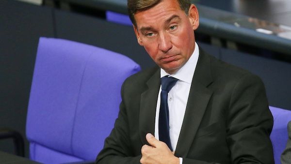 Hartmann: Russische Spionagesatelliten fliegen über Deutschland