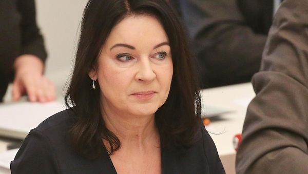 Brandenburgs Gesundheitsministerin fordert Nachbesserungen am Sparpaket für Krankenkassen
