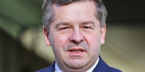 Schulze will mit KI und Handyüberwachung Terroranschläge verhindern